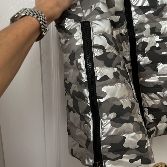 THINK ROYLN SILVER CAMO VEST SZ M - Picture 8 of 10